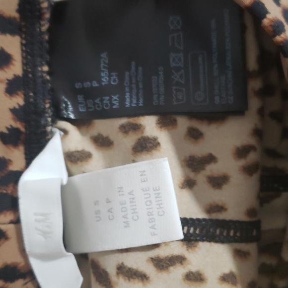 H&M leggings, stretchy pants. Leopard print leggins size small - Picture 6 of 7